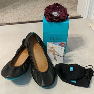 Tieks Matte Black (W8)
